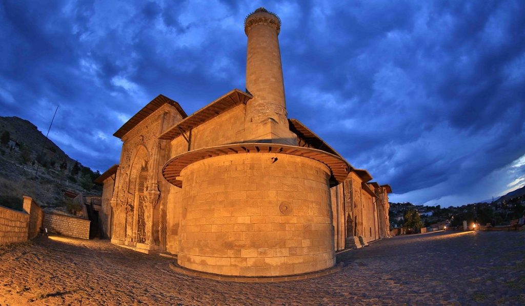 Anadolu’da Kurulan İlk Türk Beylikleri