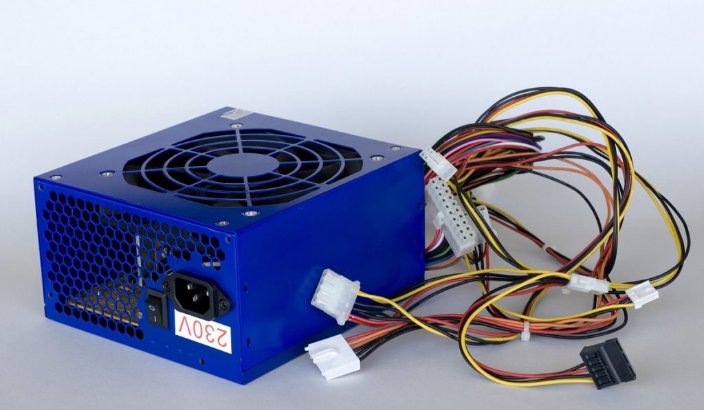 Güç Kaynağı Nedir? Nasıl Çalışır? Ne İşe Yarar?