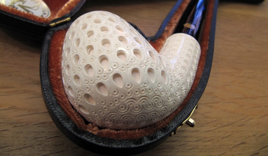 Lületaşı Nedir? Özellikleri ve Faydaları Nelerdir?