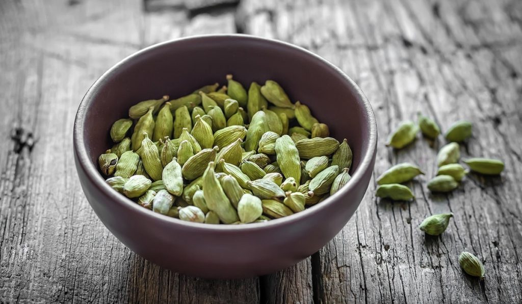 Kakule Nedir? Nasıl Kullanılır? Faydaları ve Yan Etkileri Nelerdir?