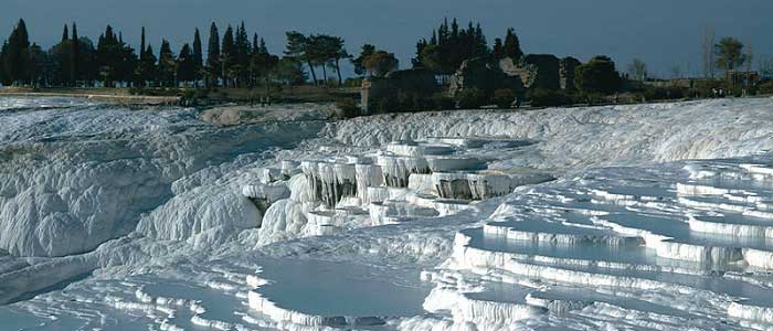Pamukkale Travertenleri Nerededir?