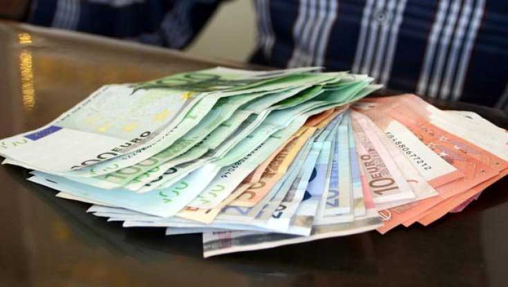 Bankalarda Yapılan Döviz Yatırımı