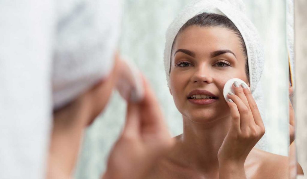 Cilt Toniği Nedir? Nasıl Uygulanır? Çeşitleri ve Faydaları Nelerdir?