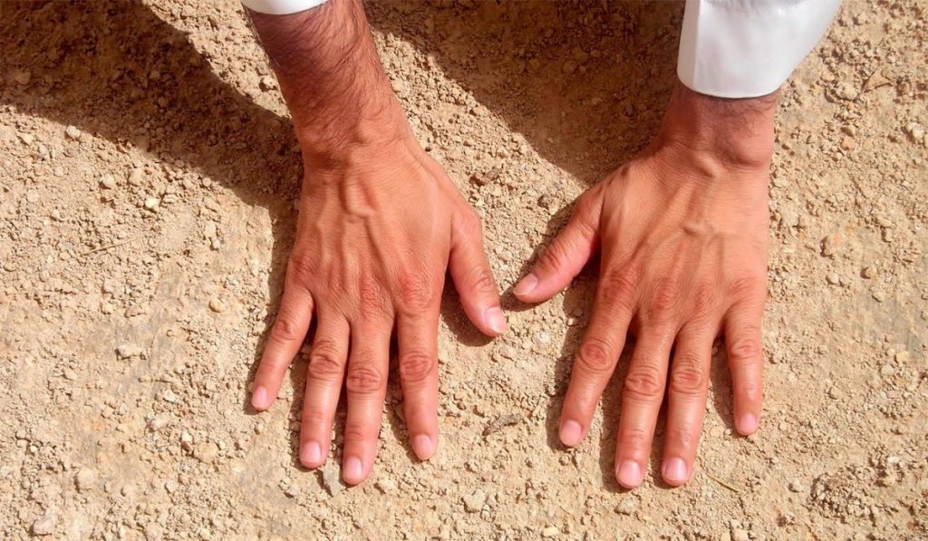 Teyemmüm Nedir? Nasıl Yapılır (Alınır)? Farzları ve Sünnetleri Nelerdir?