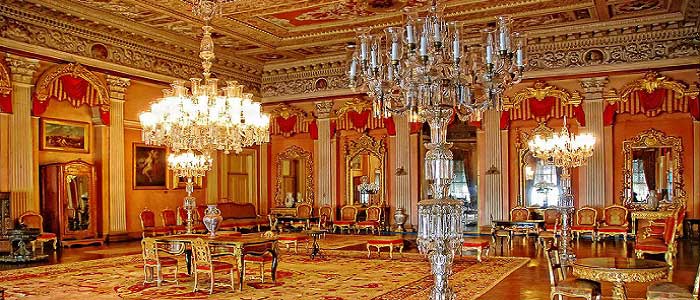 Dolmabahçe Sarayı’nın Mimarisi