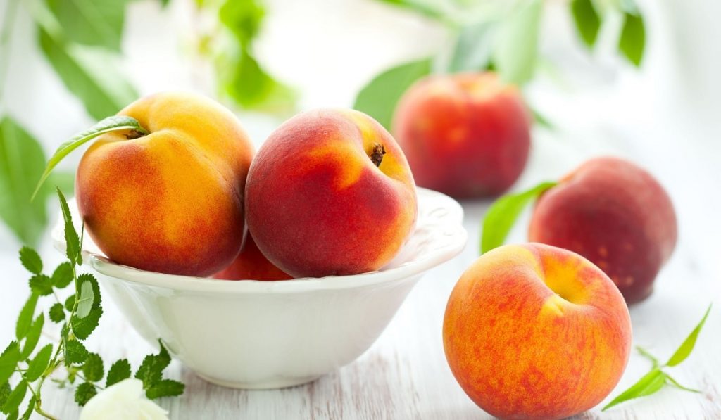 Şeftali Nedir? Çeşitleri, Özellikleri ve Faydaları Nelerdir?
