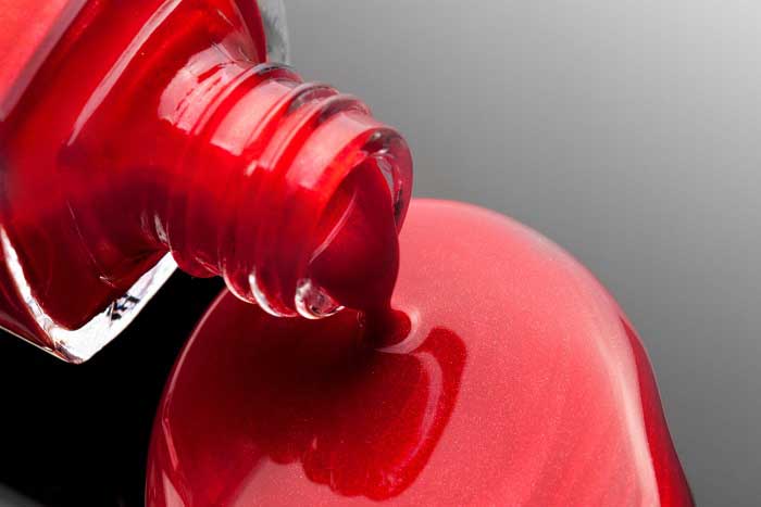 Oje Lekesi Nasıl Çıkarılır?