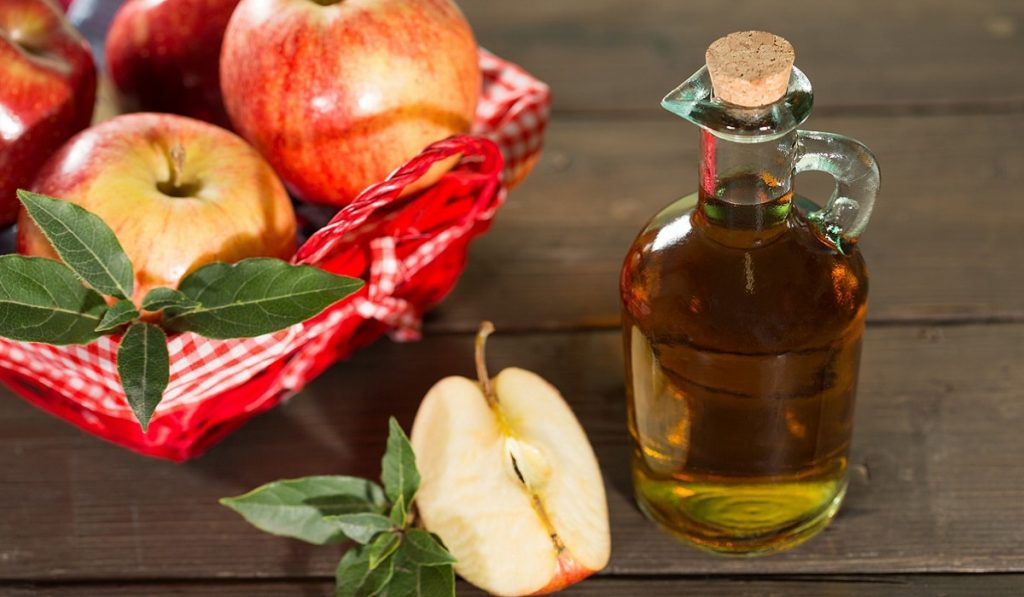 Elma Sirkesi Nedir? Nasıl Yapılır? Kullanım Alanları ve Faydaları Nelerdir?