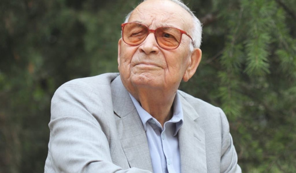 Yaşar Kemal Kimdir? Hayatı ve Eserleri