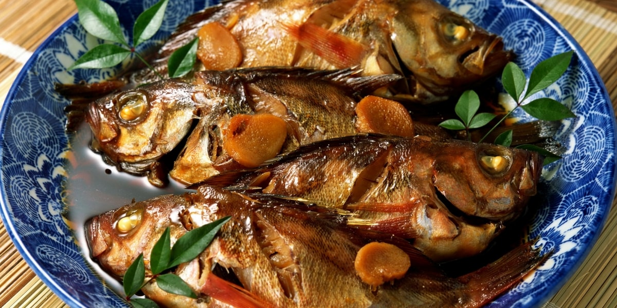 Bulaşıklardaki Balık Kokusu Nasıl Çıkar?