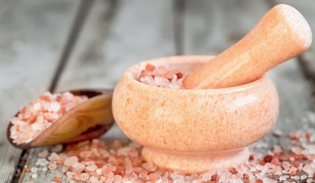 Himalaya Tuzu Nedir? Nasıl Kullanılır? Faydaları ve Yan Etkileri Nelerdir?