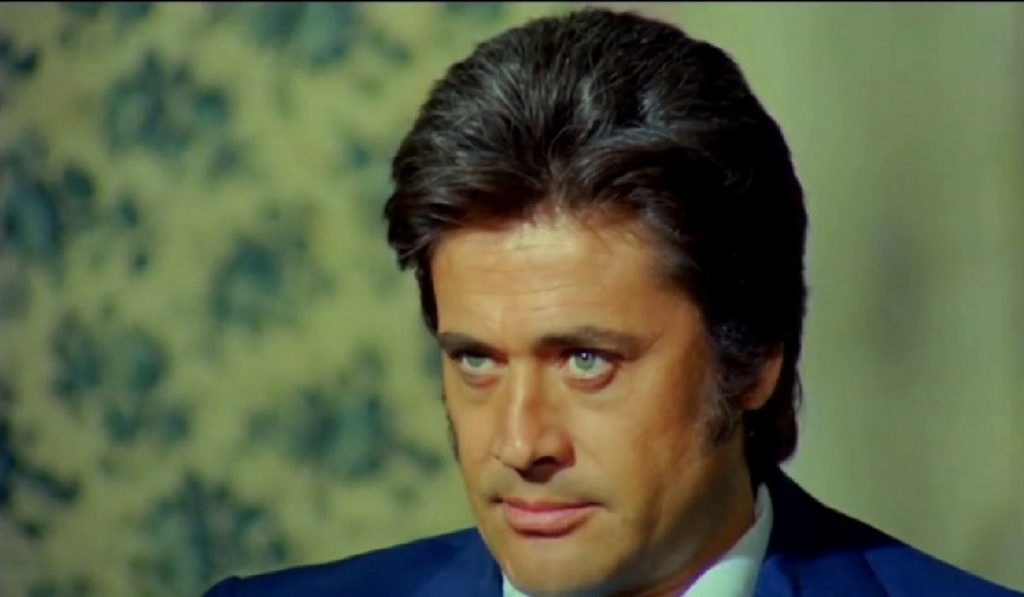 Cüneyt Arkın Kimdir? Hayatı Hakkında Bilgi